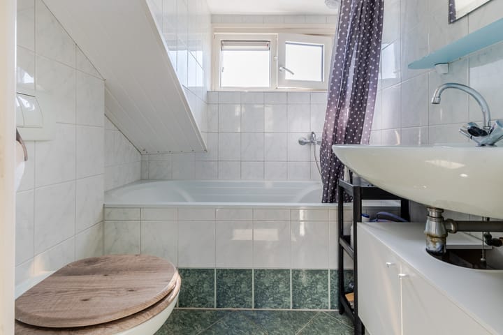 Photo 32 of Voorstraat 81