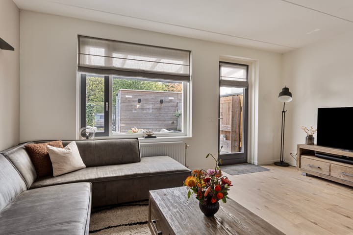 Foto 6 van Tinbergenplantsoen 33