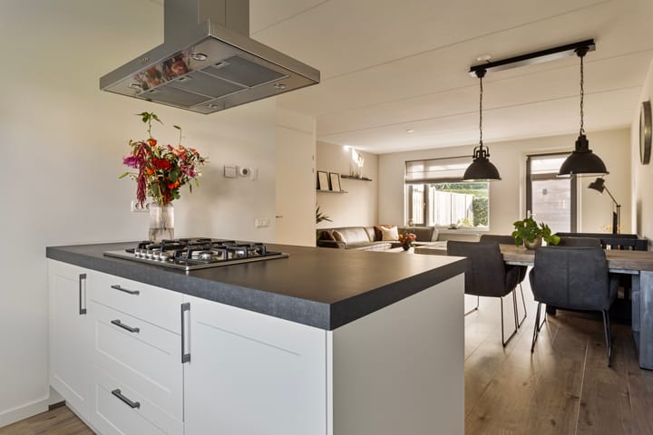 Foto 15 van Tinbergenplantsoen 33