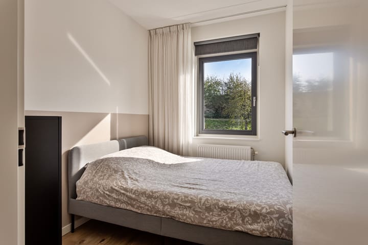 Foto 24 van Tinbergenplantsoen 33