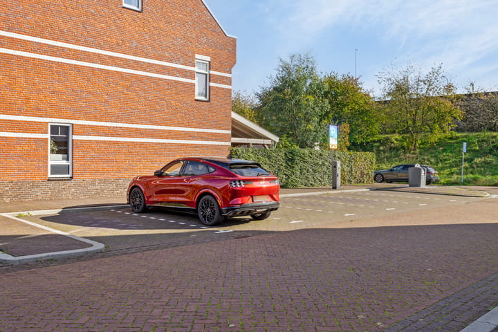 Foto 37 van Tinbergenplantsoen 33