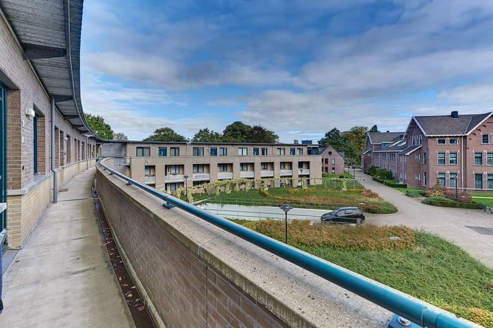 Foto 32 van Jan van Nassaupark 86