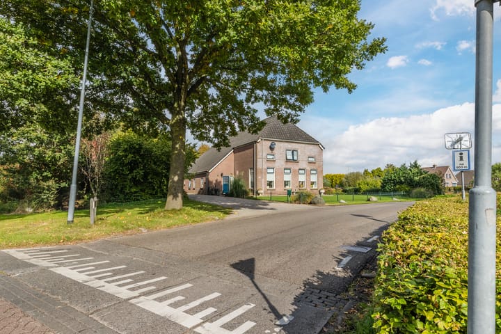 Foto 56 van Coevorderstraatweg 52