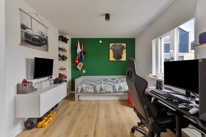 Foto 16 van Augustusbloemweg 21