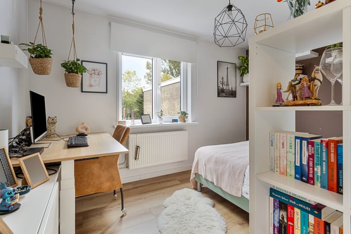 Foto 20 van Augustusbloemweg 21