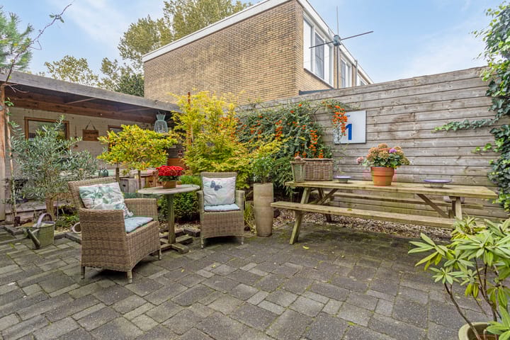 Foto 34 van Augustusbloemweg 21