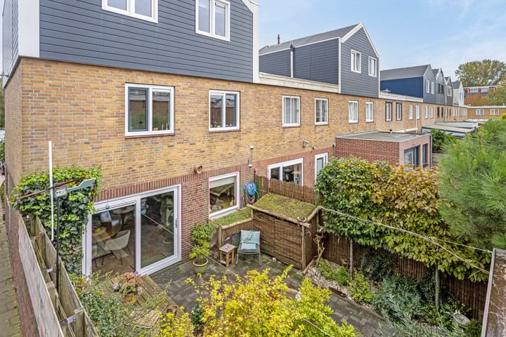 Foto 39 van Augustusbloemweg 21