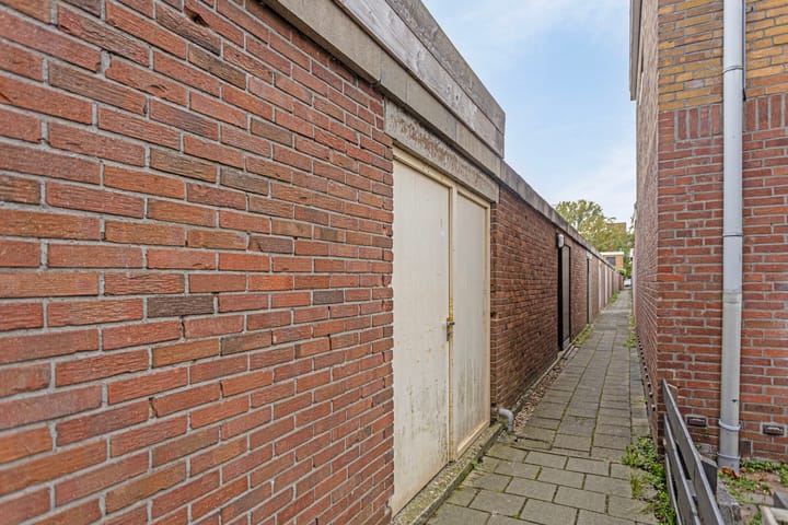 Foto 47 van Augustusbloemweg 21