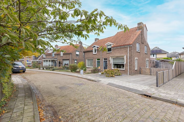 Photo 8 of Pieter Noordelooslaan 31