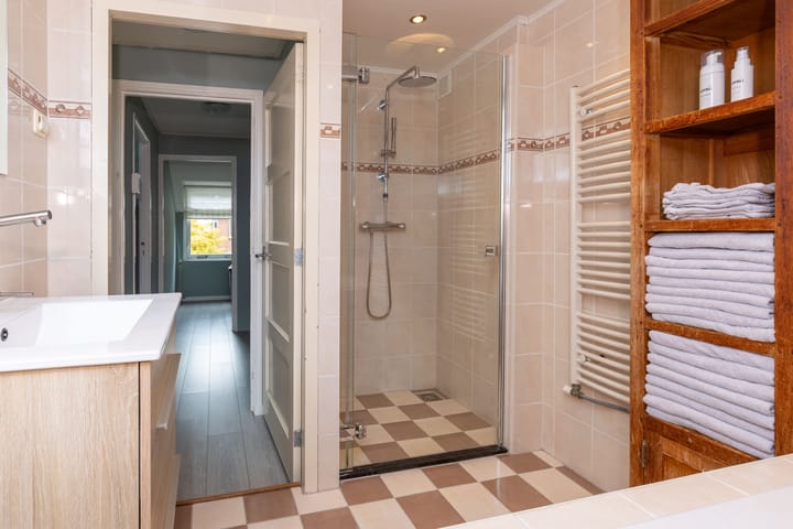 Photo 32 of Pieter Noordelooslaan 31