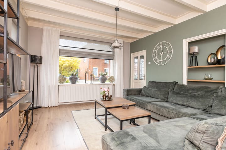 Photo 43 of Pieter Noordelooslaan 31