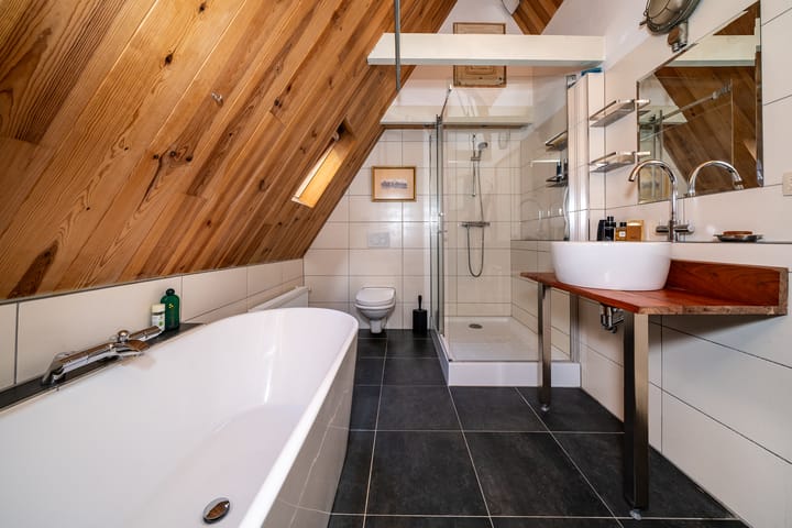 Foto 33 van Warmoesstraat 34-E