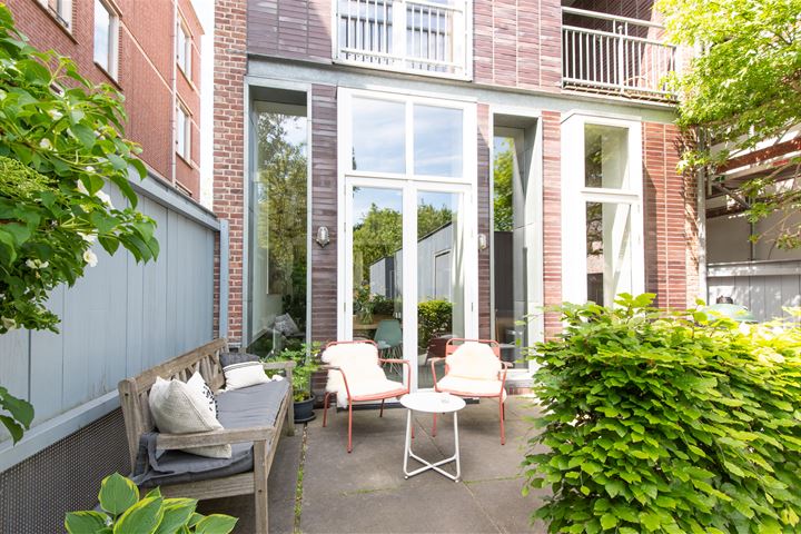 View photo 21 of Emmastraat 226