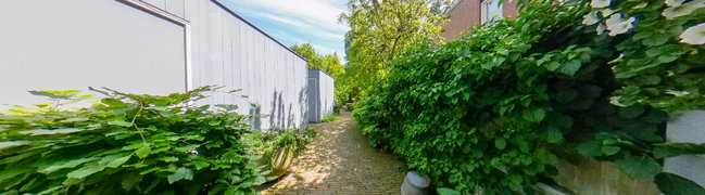 View 360° photo of Achtertuin of Emmastraat 226