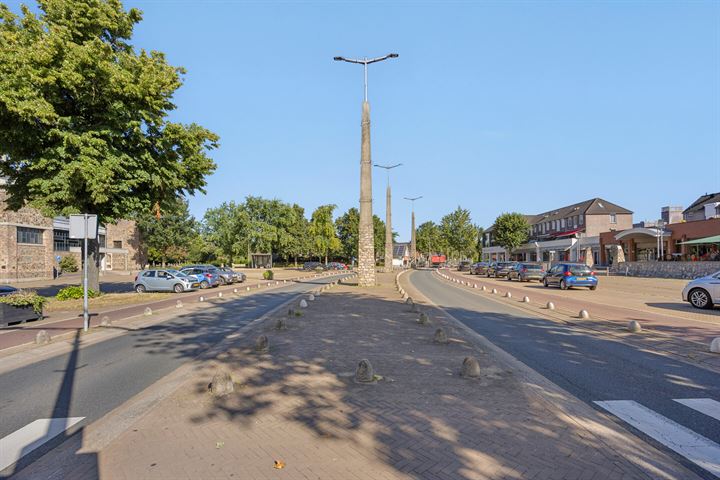 Bekijk foto 47 van Kerkplein 12