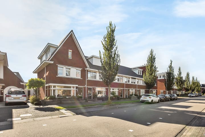 Foto 2 van Den Oeverlaan 24