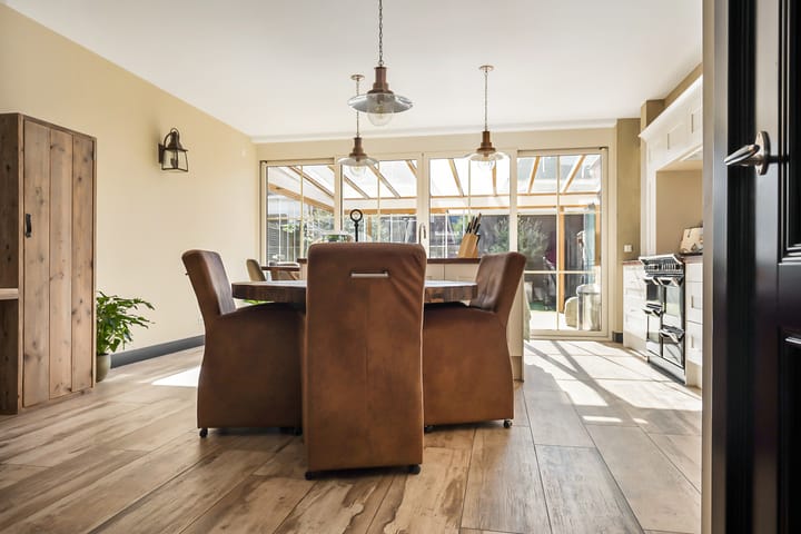 Foto 12 van Den Oeverlaan 24