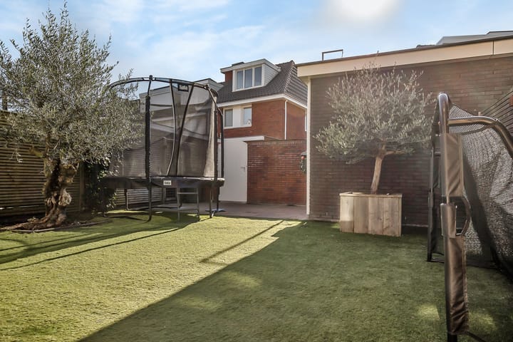 Foto 46 van Den Oeverlaan 24