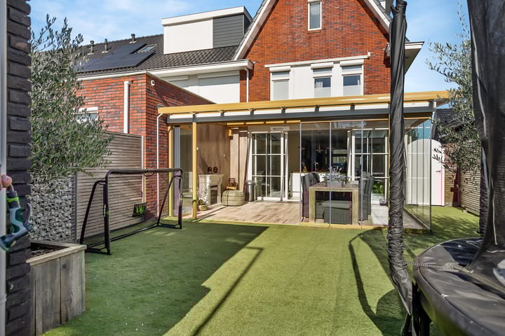 Foto 47 van Den Oeverlaan 24