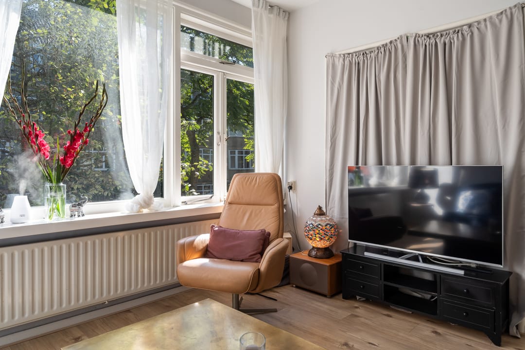 Photo 13 of Lumeystraat 17-01R