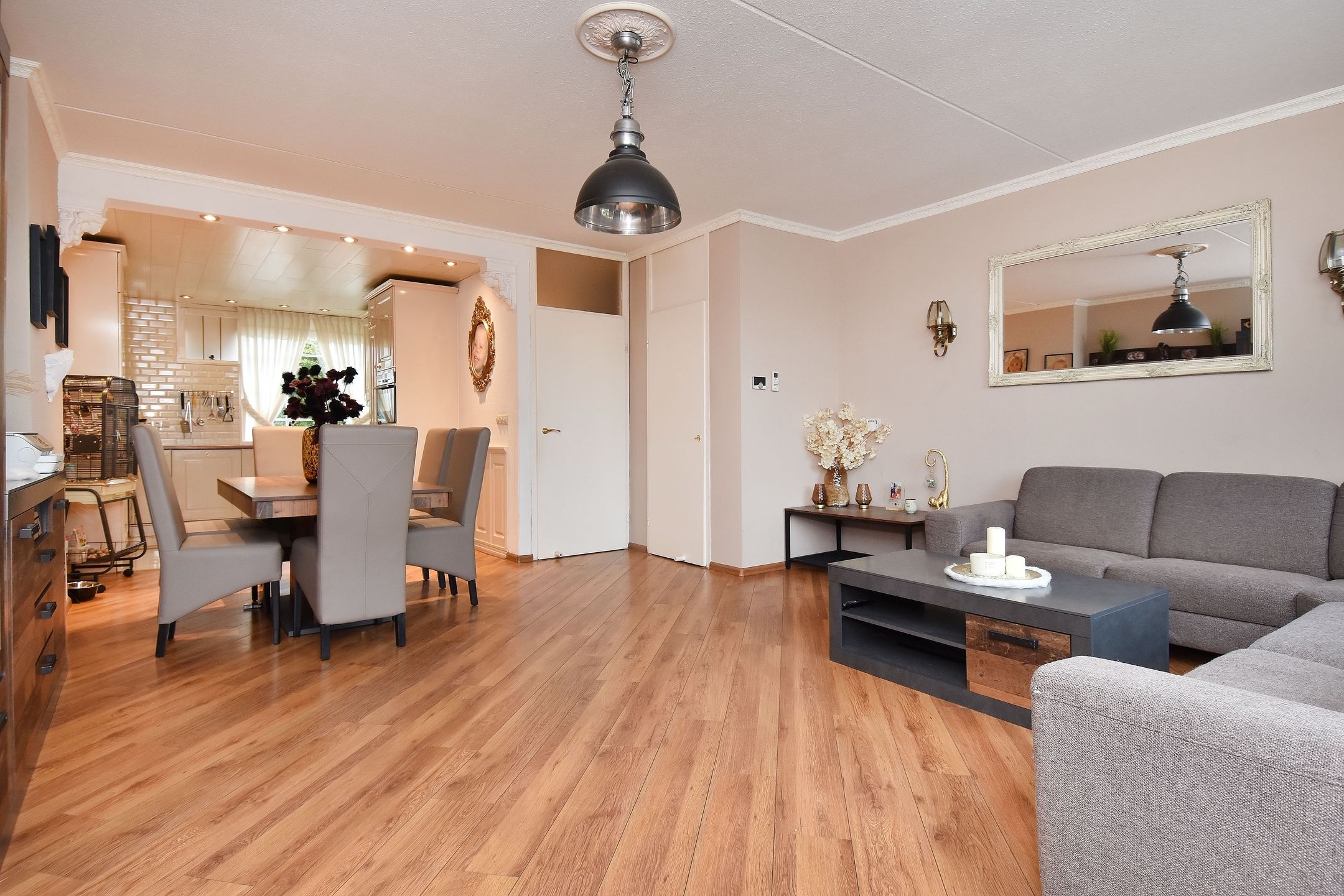 Photo 6 of Albert Schweitzerlaan 229