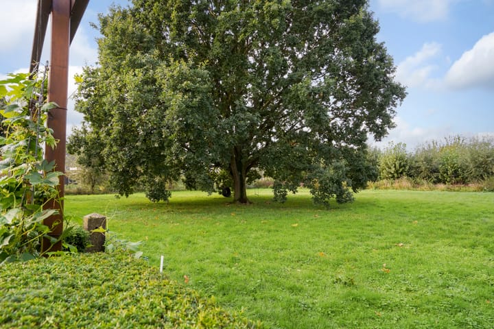 Foto 44 van Achtmorgenstraat 3