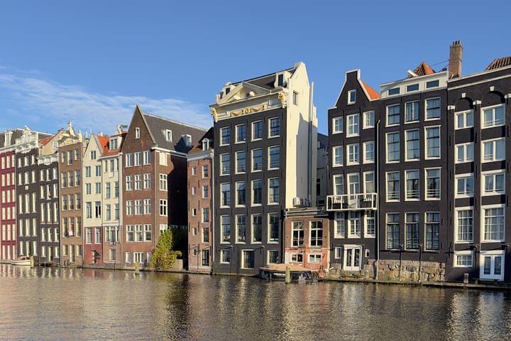 Foto 1 van Warmoesstraat 34-E