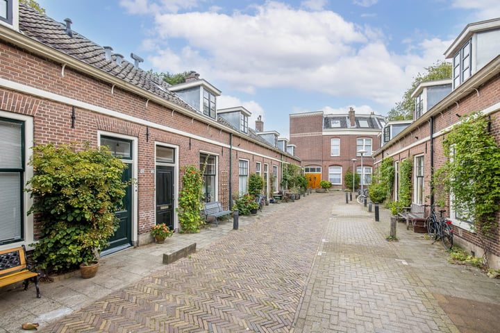 View photo 5 of Moesstraat 12