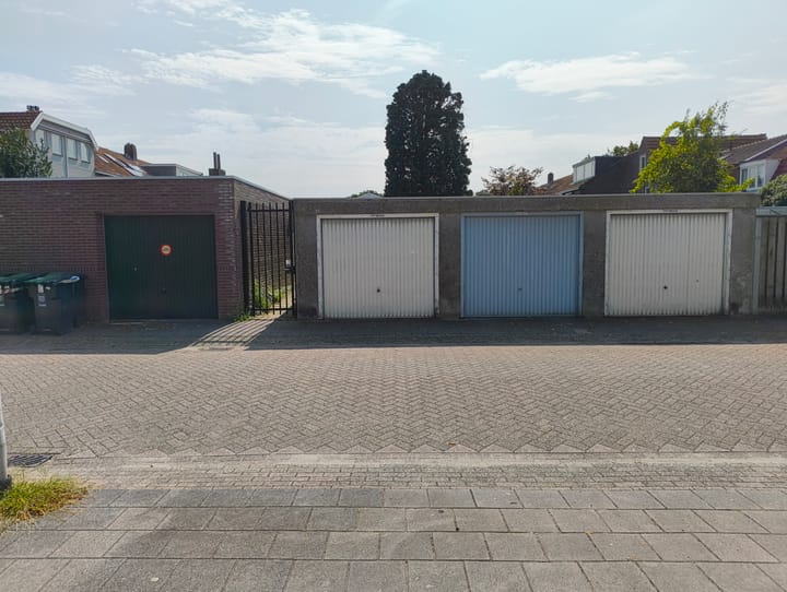 Photo 10 of Borneostraat 1-A