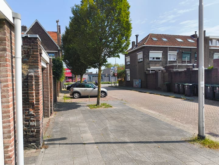 Photo 11 of Borneostraat 1-A