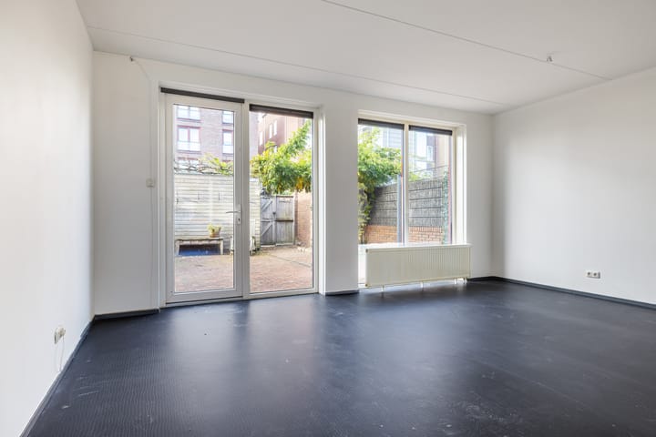 Foto 11 van Valkstraat 44