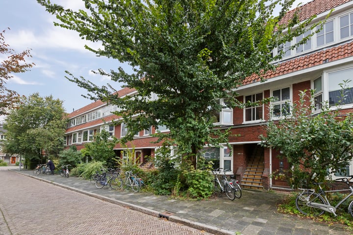 Bekijk foto 32 van Van der Waalsstraat 1-B