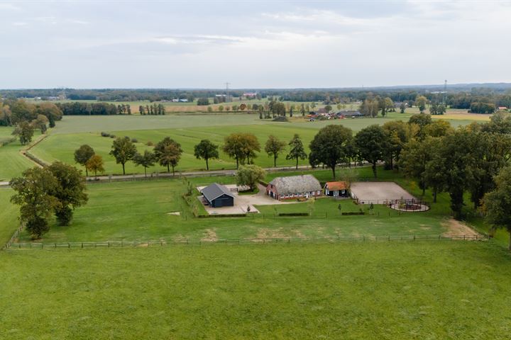 Bekijk foto 2 van Hellendoornseweg 36