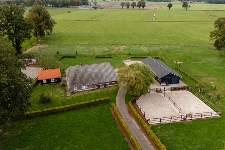 Bekijk foto 3 van Hellendoornseweg 36