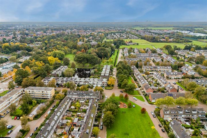 Bekijk foto 48 van Franz Lisztlaan 11