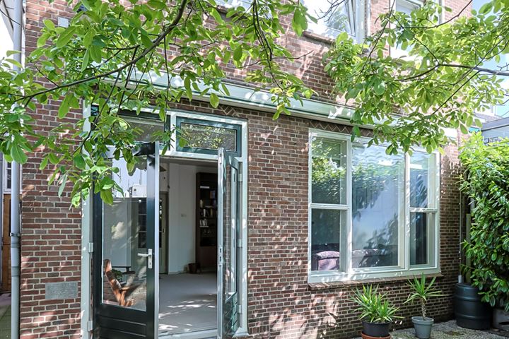 Bekijk foto 2 van Dorpsstraat 52