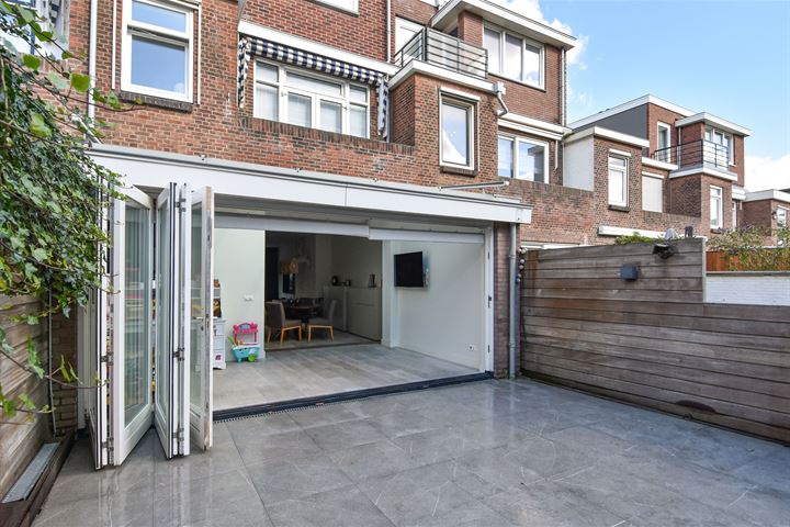 View photo 33 of Jongeneelstraat 13