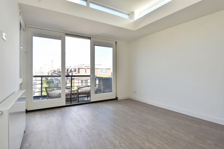 Foto 63 van Jongeneelstraat 13