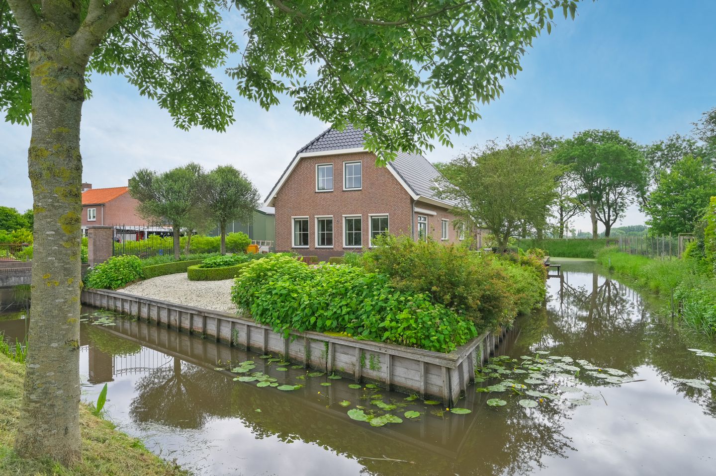 Foto 1 van Dorpsweg 51-B