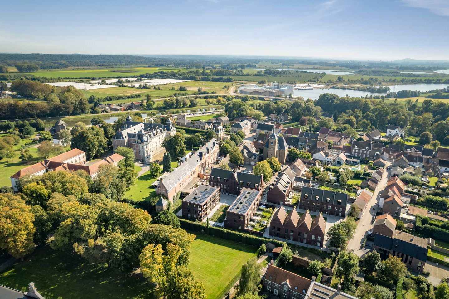 Photo 14 of Leon Hermanslaan 8