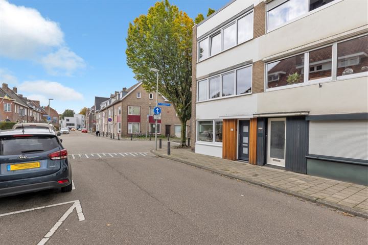 Bekijk foto 3 van Nobelstraat 32-F