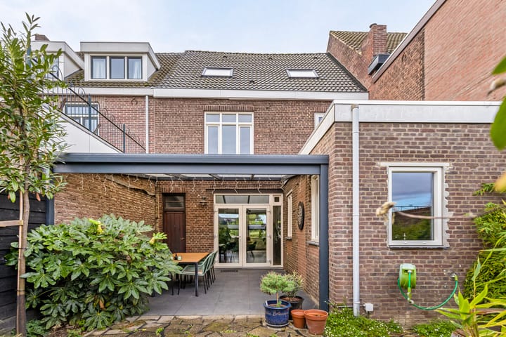 Foto 4 van Robert Regoutstraat 5