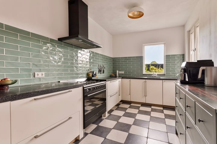 Foto 9 van Robert Regoutstraat 5