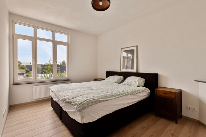 Foto 19 van Robert Regoutstraat 5