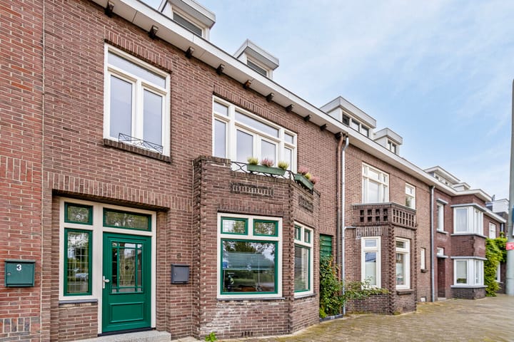 Foto 27 van Robert Regoutstraat 5