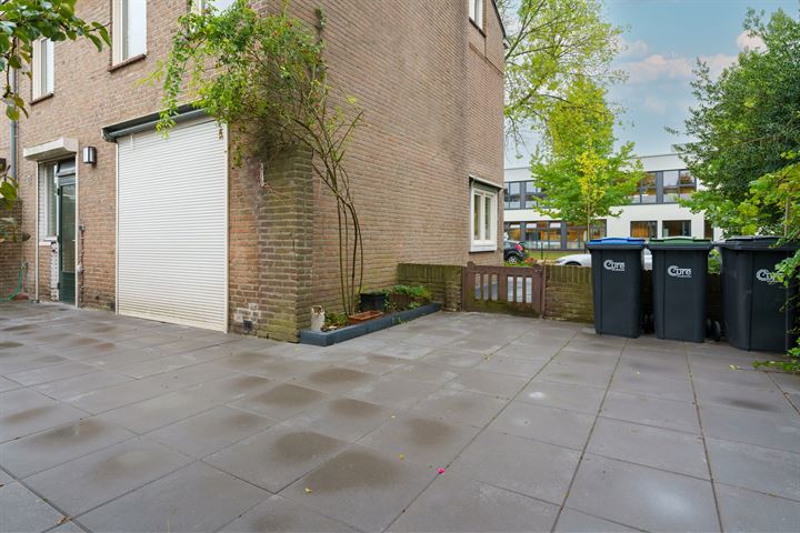 View photo 22 of Robbenstraat 10