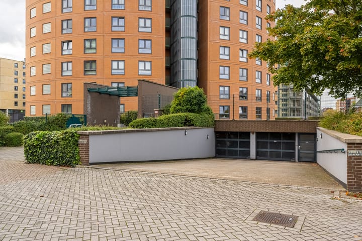 Foto 6 van Peter van Anrooylaan 163