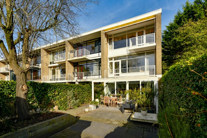 Foto 10 van Roosmarijnhof 13