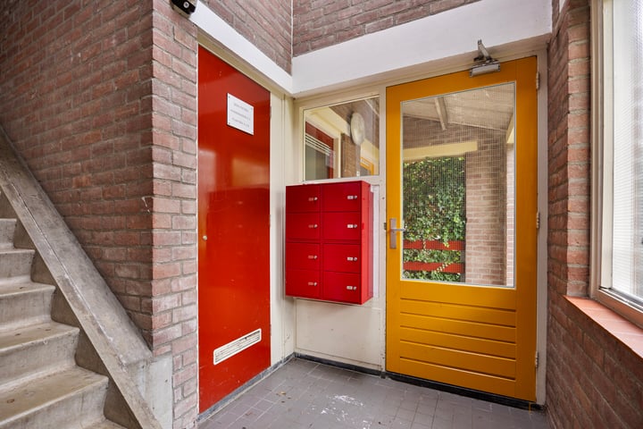 Bekijk foto 9 van Voorthuizenstraat 4