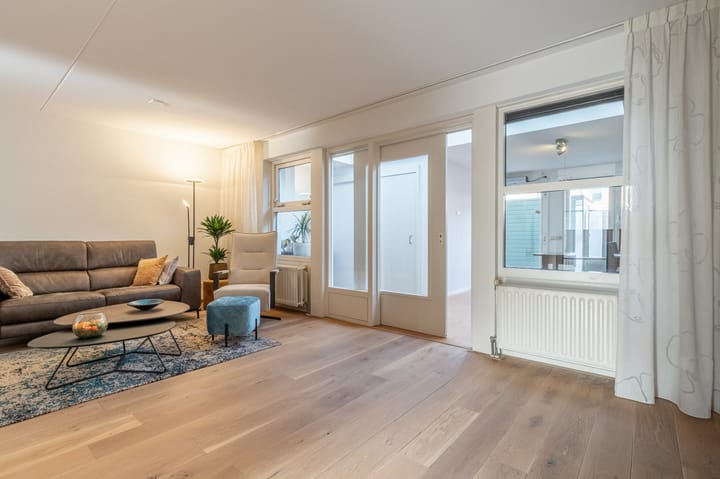 Foto 5 van Gele lis 5